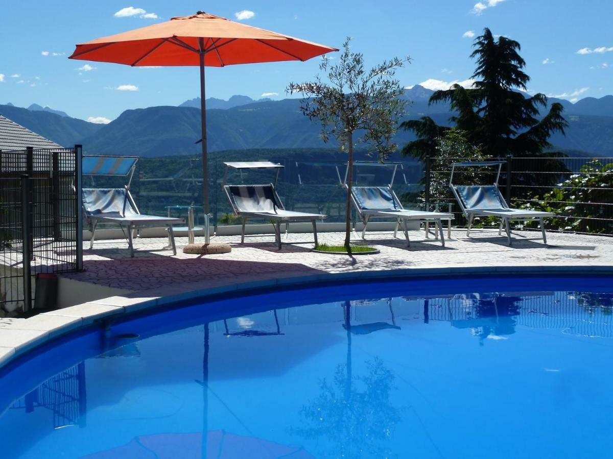 Villa Zum Schwarzen Kus Caldaro Esterno foto